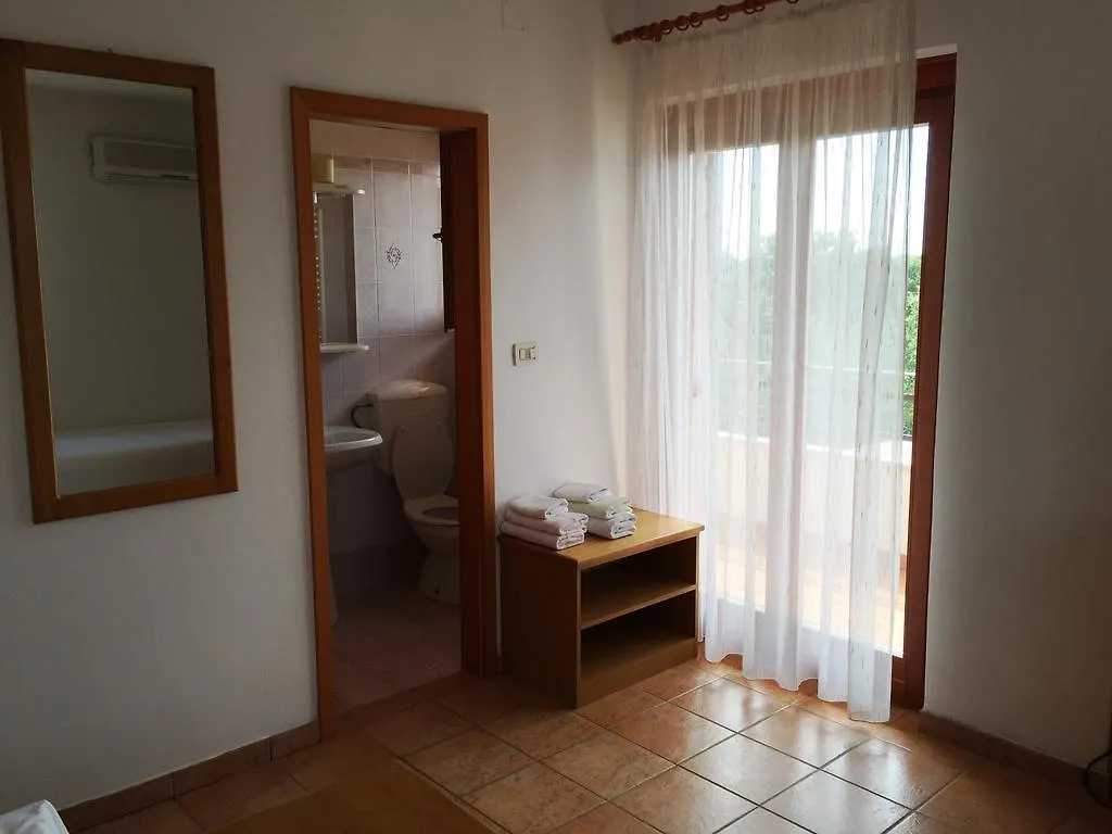 Vera Bed And Breakfast Valica Bed & Breakfast