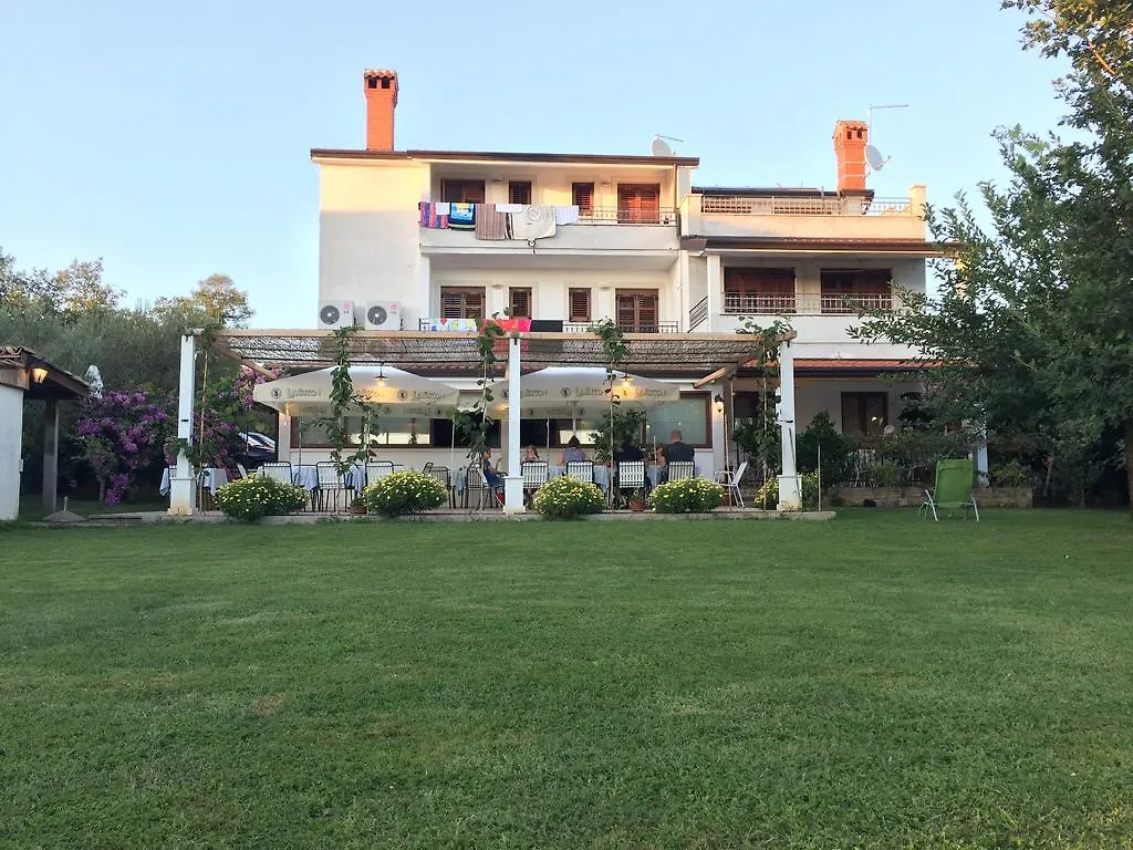 Vera Bed And Breakfast Valizza