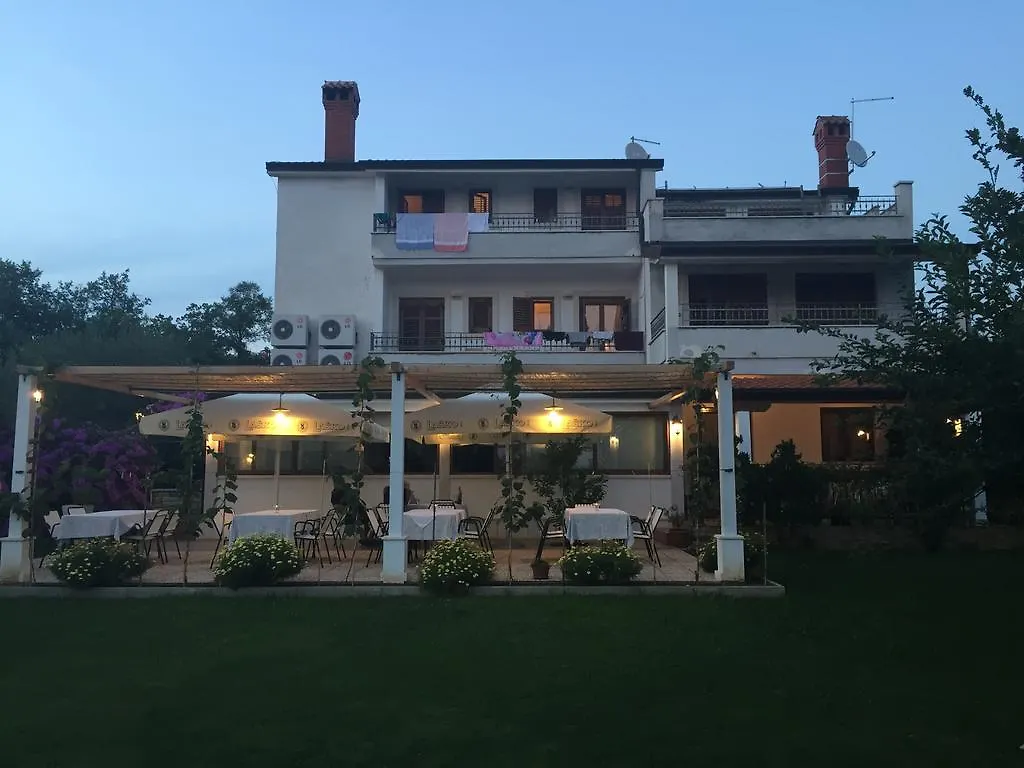 Vera Bed And Breakfast 3*, Valica Slovenia